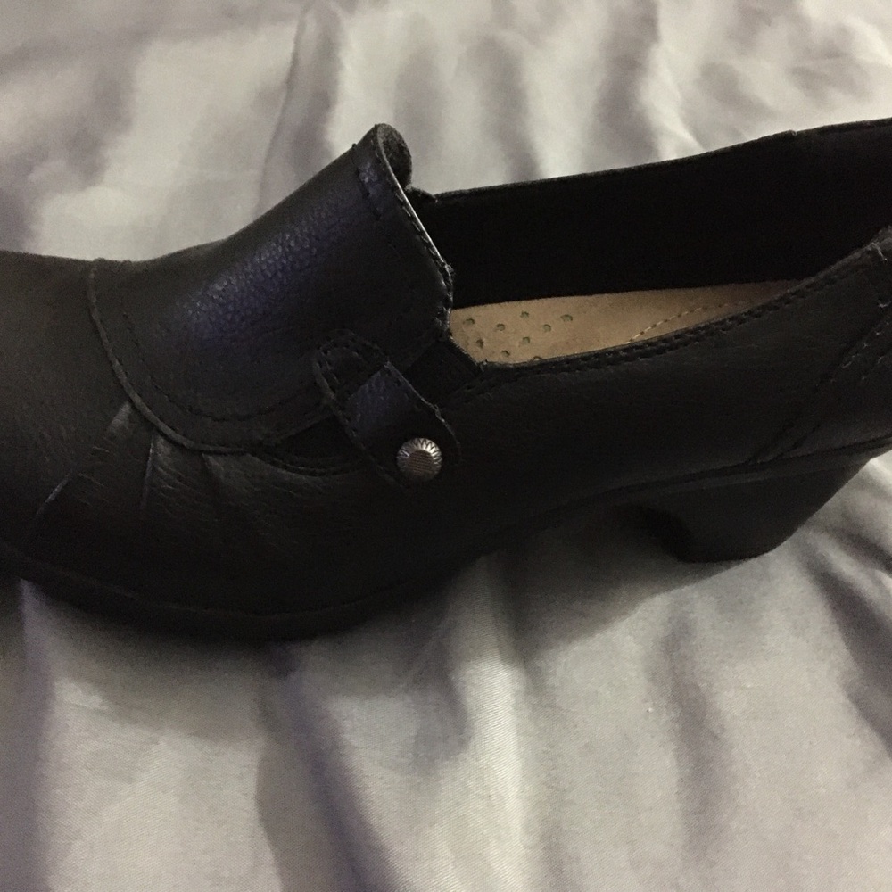 Earth Origins Rosario Black Block Heel Cushion Slip On Mules